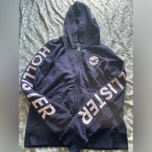 Dark blue Hollister sweater,size small